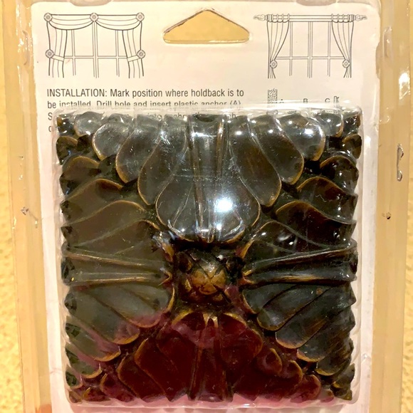 NWT Drapery Curtain Holdbacks - Picture 1 of 2